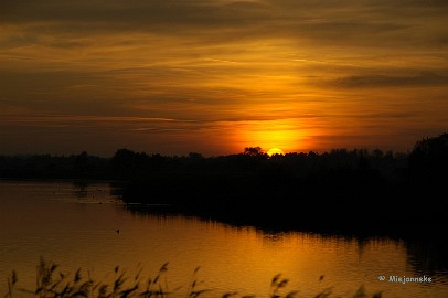 _DSC1509 11 oktober de zonsondergang bij de Peel en zinkfabriek
