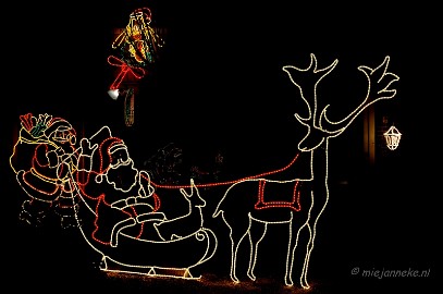 _DSC6161 Kerstversiering Vogelsplein gemaakt door de bewoners zelf.