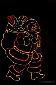 _DSC6163 Kerstversiering Vogelsplein gemaakt door de bewoners zelf.