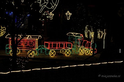 _DSC6233 Kerstversiering Vogelsplein gemaakt door de bewoners zelf.