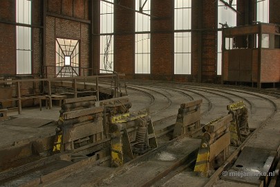 43windows52 43/52 Window. Last month, we were in the coalmines museum of Beringen Belgium and there were old coalmine railway who came out of the mines, in the time that...