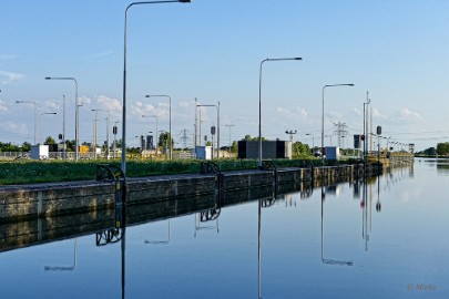 P1630770hdr Sluizencomplex Maasbracht 2022