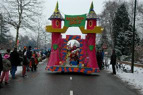 Carnaval dorplein 2010 044 Optocht Budel-Dorplein